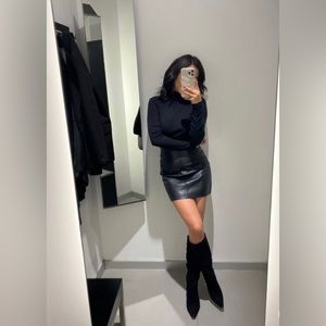 ☀️2 for$10 NWOT Zara leather skirt size S